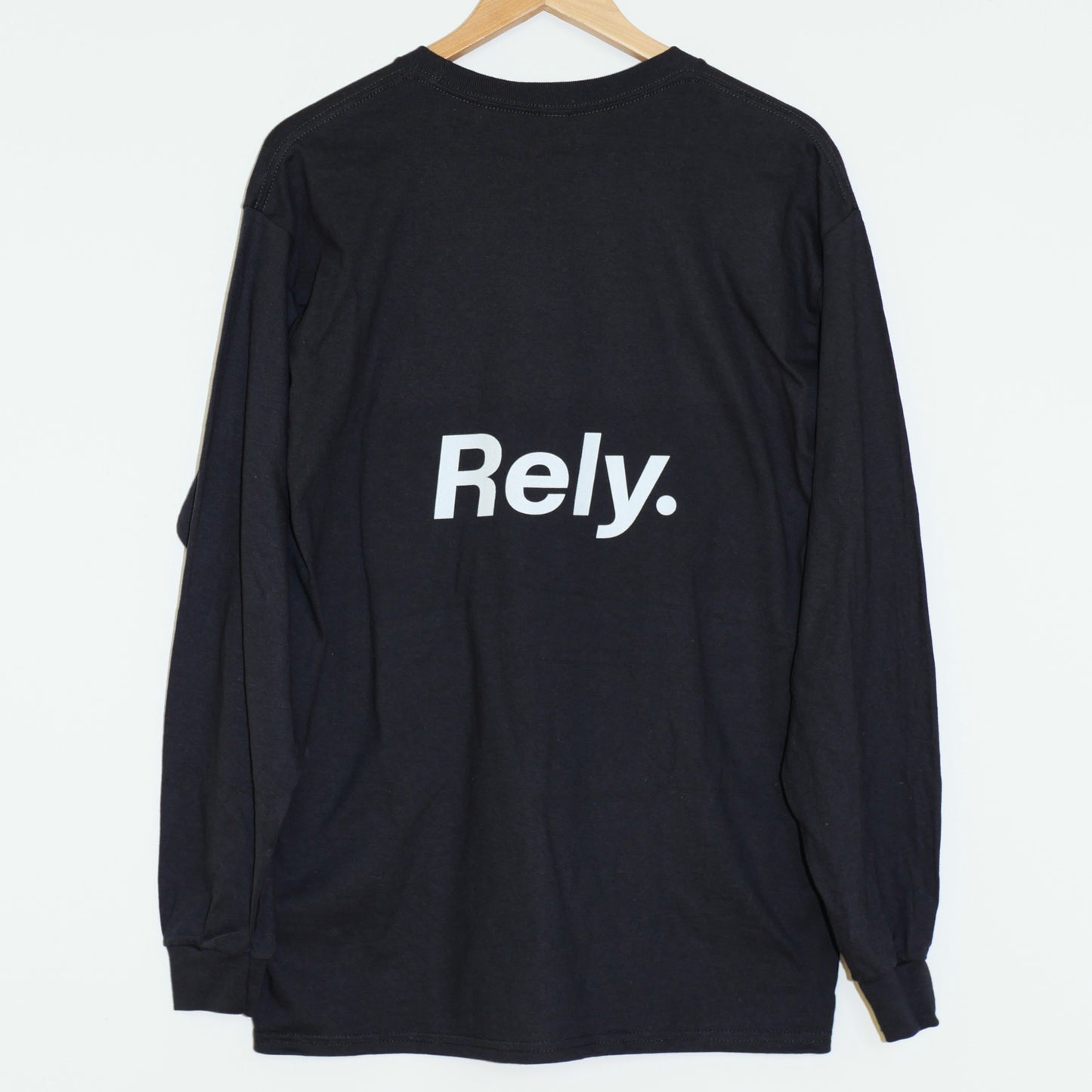 emblem long sleeve tee